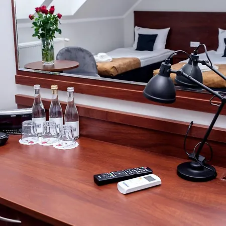 Hotel Trzy Roze Zemborzyce Dolne